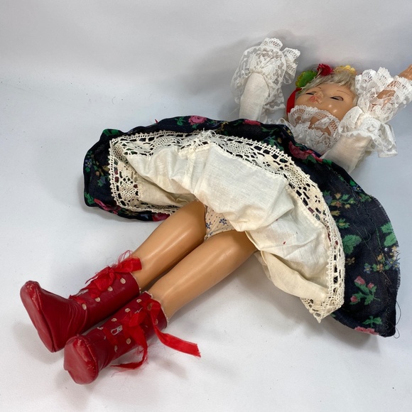 European Ethnic Dressed Sleepy Eye Vinyl Doll Short Blond Hair Ribbons 18" Tall - Picture 12 of 15